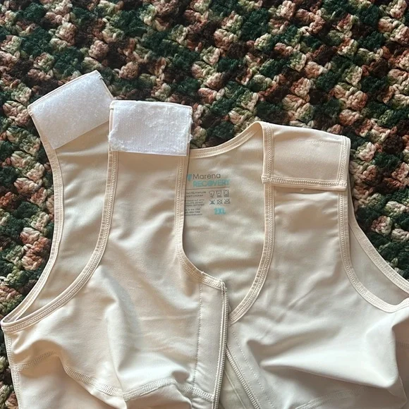 After Surgery Bra - 28” Bottom Hem. - Picture 8 of 9